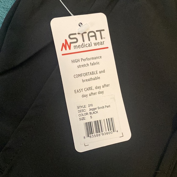 New- Small V Neck Scrub Top & Jogger Scrub Pant - Picture 5 of 6